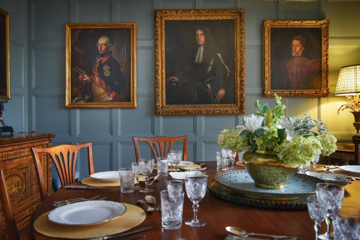 Morland Manor - dining room perfect for celebration dinners